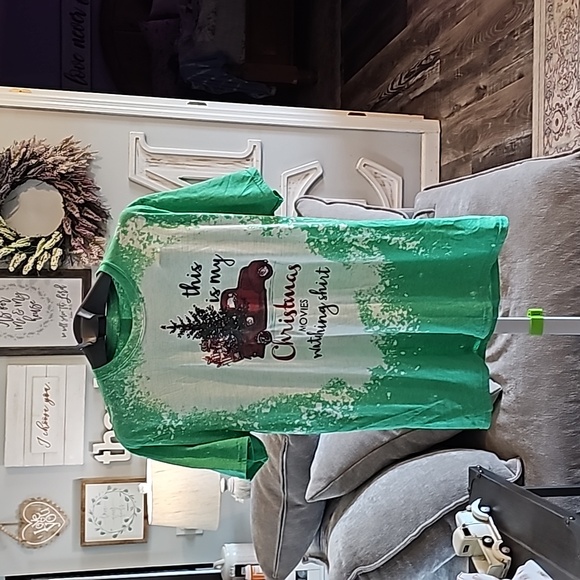 Tops - Never Worn Boutique Tee